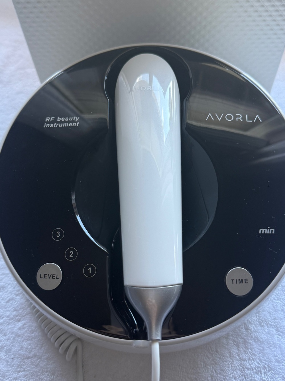 AVORLA RF Beauty Instrument - White and Black